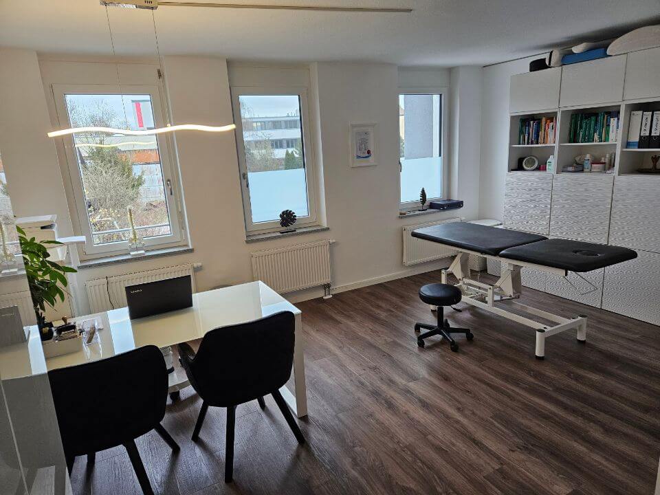 Behandlungsraum-Praxis-move-Andreas-Spaetling-1 Andreas Spätling Osteopath Physiotherapeut Faszientherapeut aus Forchheim Franken